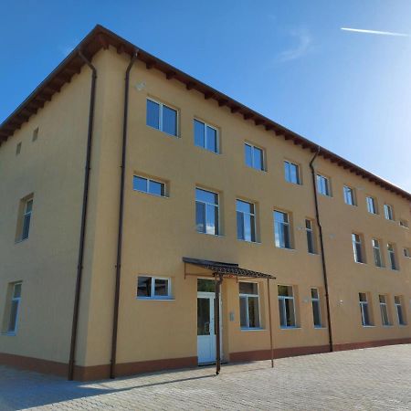 Apartamente Livada Râmnicu Vâlcea Exterior foto
