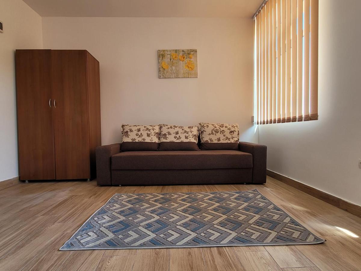 Apartamente Livada Râmnicu Vâlcea Exterior foto