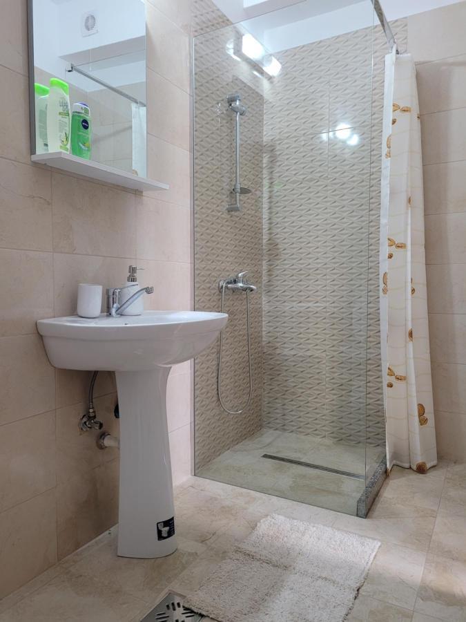 Apartamente Livada Râmnicu Vâlcea Exterior foto