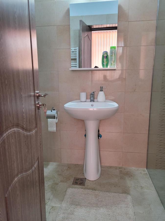 Apartamente Livada Râmnicu Vâlcea Exterior foto